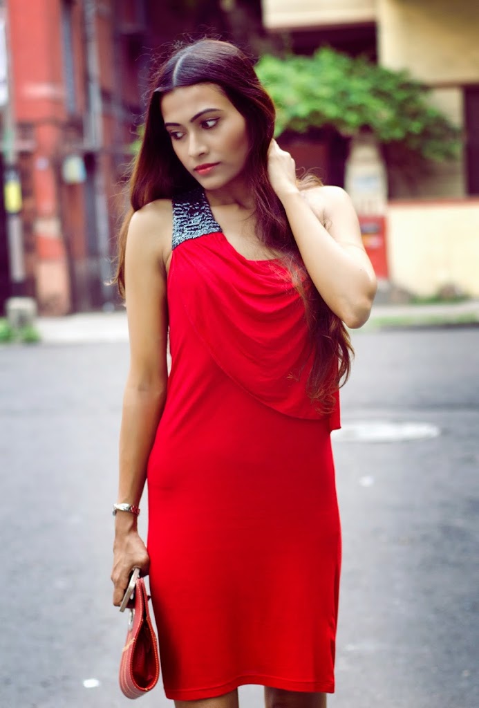 summer trends red hot fashion blog look 1